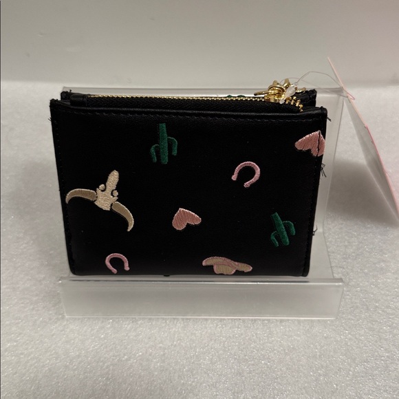 Betsey Johnson western theme snap closure wallet NWT - Picture 2 of 6